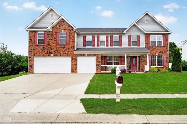 $425,000 | 1810 Salina Drive, Avon, IN 46123