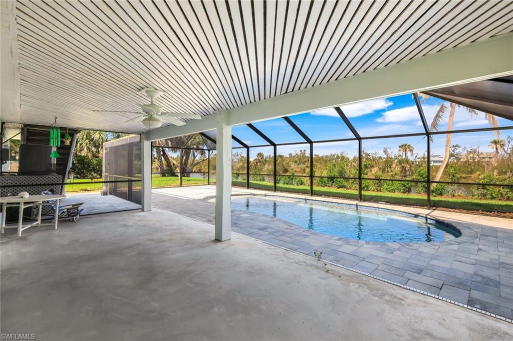 647 Rabbit Road Sanibel, FL 33957 - Photo 8 of 46