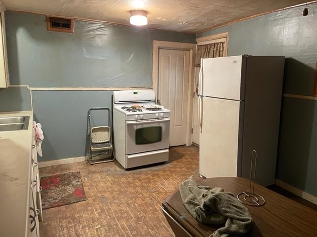 8831 Ormes Road Vassar, MI 48768 - Photo 7 of 14