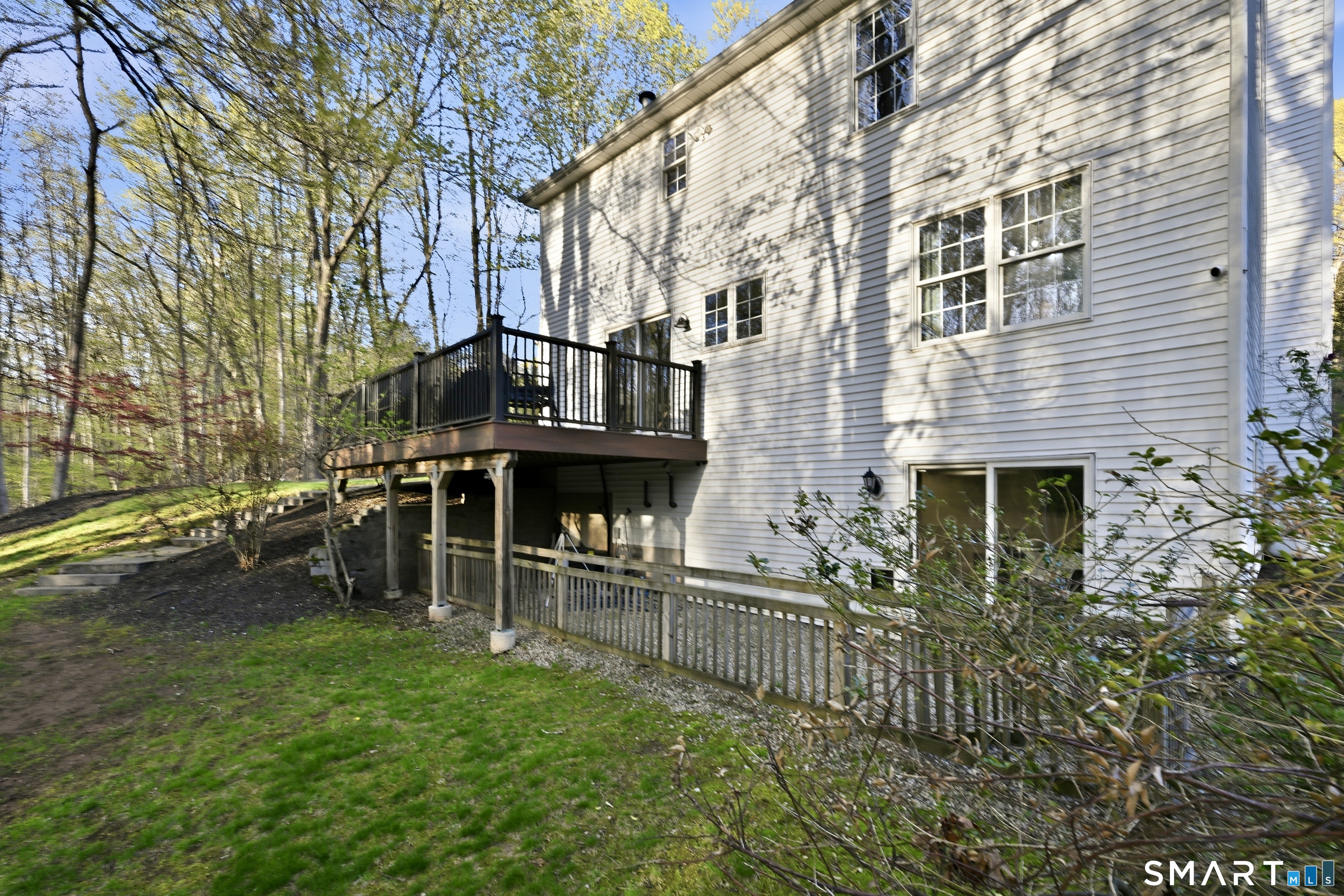 47 Dunbar Lane Hamden, CT 06514 - Photo 25 of 31