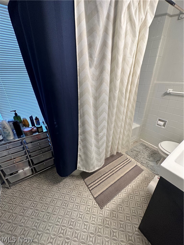 1725 Compton Road Cleveland Heights, OH 44118 - Photo 7 of 19 Gallery Image 7