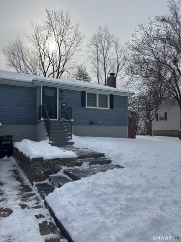 $359,000 | 42 Northbrick Lane, Wethersfield, CT 06109