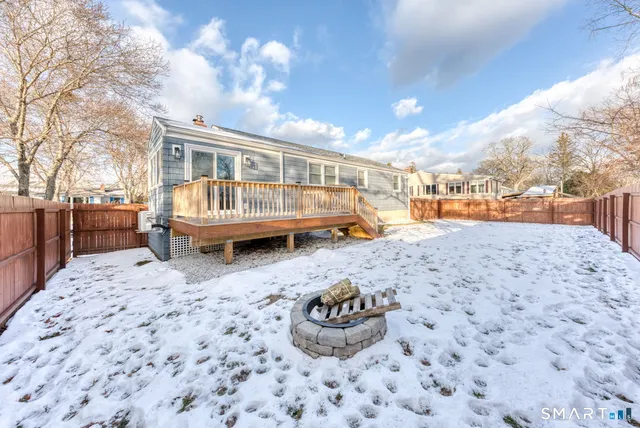 $359,000 | 42 Northbrick Lane, Wethersfield, CT 06109