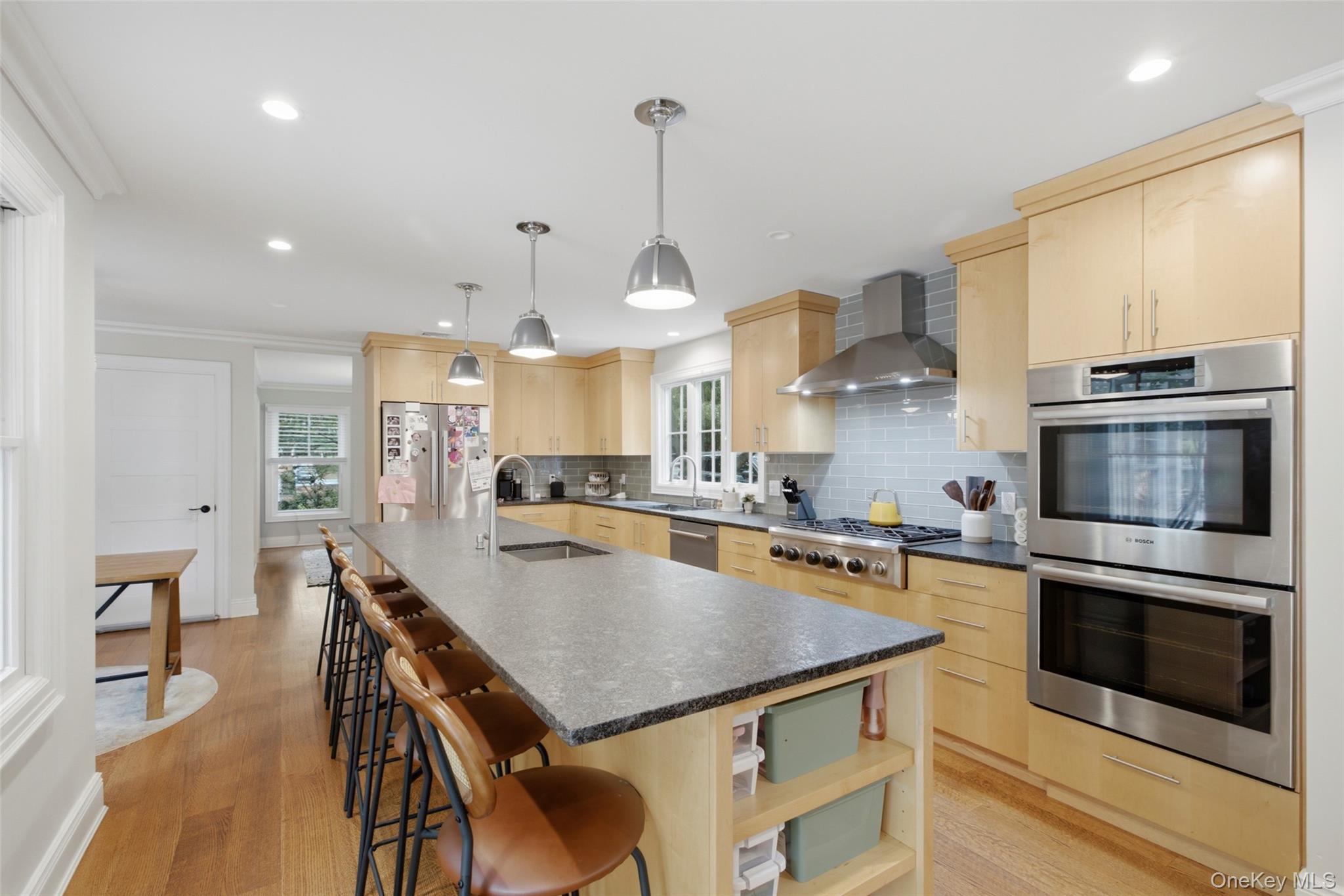 18 West Meadow Road Setauket, NY 11733 - Photo 10 of 32