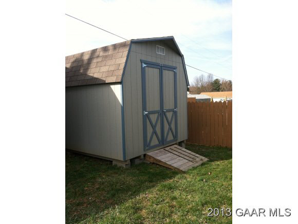 89 Buckboard Road Waynesboro, VA 22980 - Photo 7 of 13 a view of a wooden door