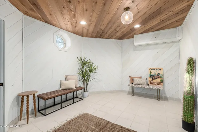 $2,100,000 | 6831 East Stagecoach Pass, Carefree, AZ 85377