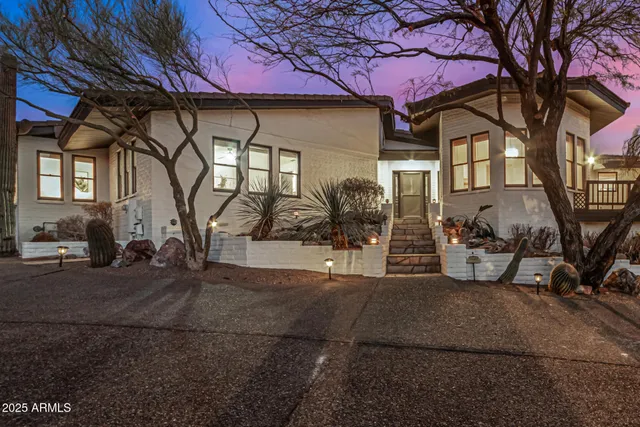 $2,100,000 | 6831 East Stagecoach Pass, Carefree, AZ 85377