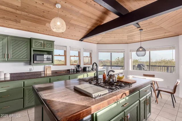 $2,100,000 | 6831 East Stagecoach Pass, Carefree, AZ 85377