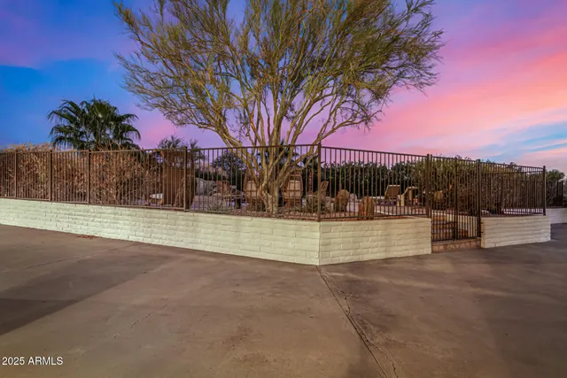 $2,100,000 | 6831 East Stagecoach Pass, Carefree, AZ 85377