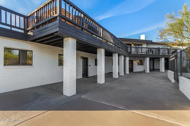 $2,100,000 | 6831 East Stagecoach Pass, Carefree, AZ 85377