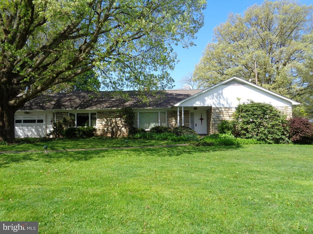 418 Camargo Road Quarryville, PA 17566 - Photo 1 of 31 Gallery Image 1
