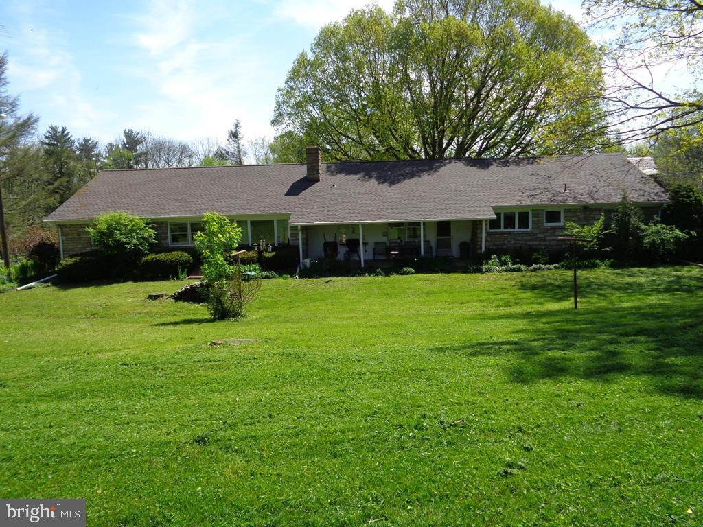 418 Camargo Road Quarryville, PA 17566 - Photo 4 of 31 Gallery Image 4