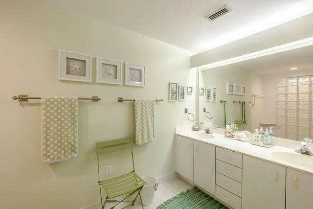 $639,000 | 5520 East Harbor Village Drive, Unit 101, Vero Beach, FL 32967