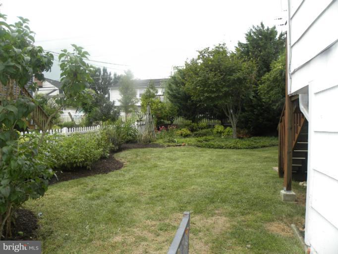 8218 Thornton Road Baltimore, MD 21204 - Photo 5 of 15 Exterior (Rear)