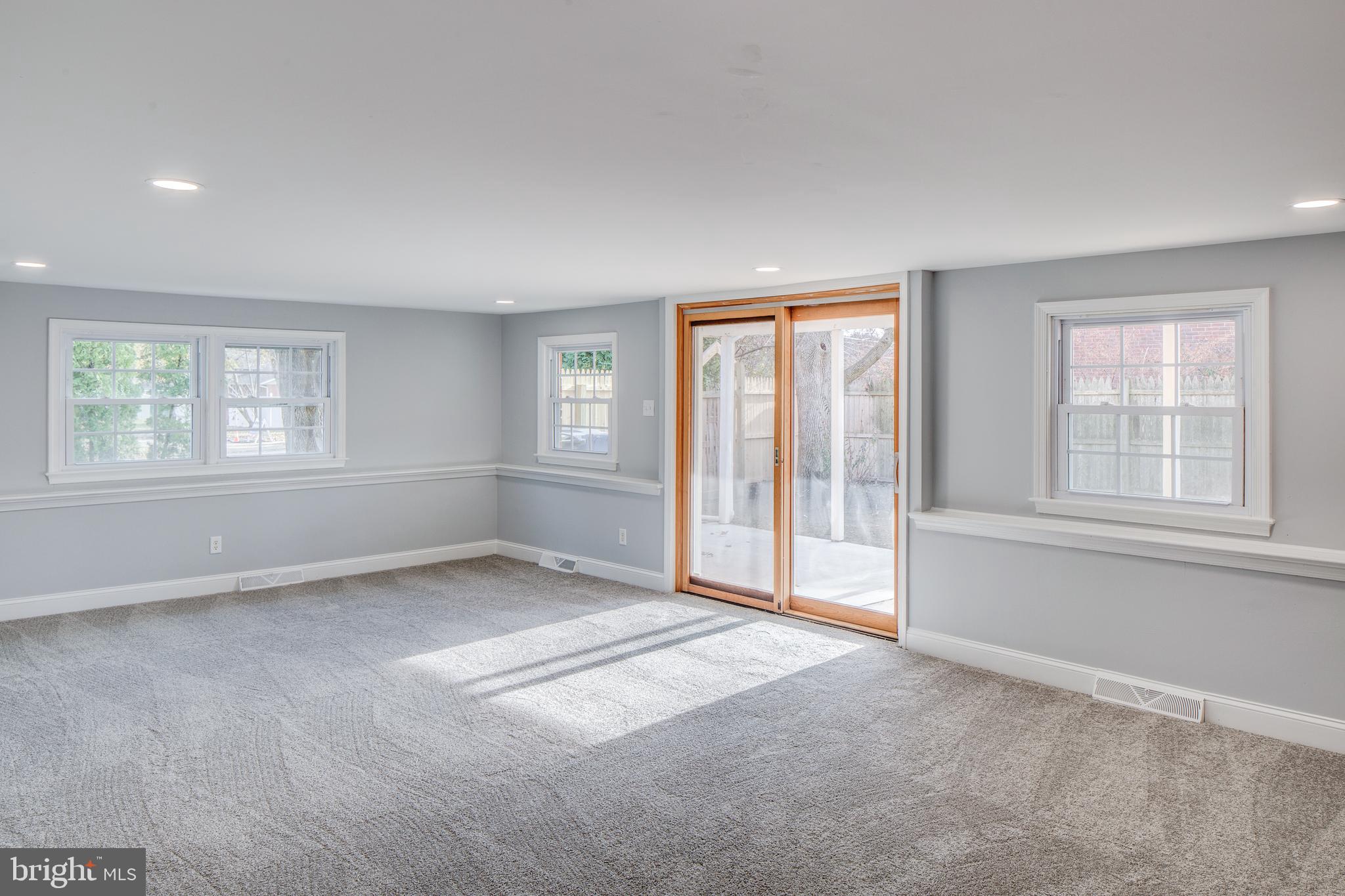 2619 Riverton Road Cinnaminson, NJ 08077 - Photo 9 of 33 Gallery Image 9