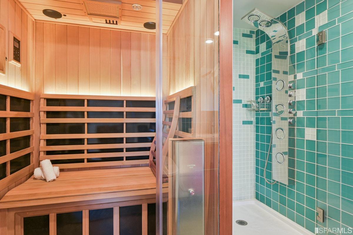 256 Columbia Avenue Kensington, CA 94708 - Photo 31 of 37 a view of a balcony with door and door