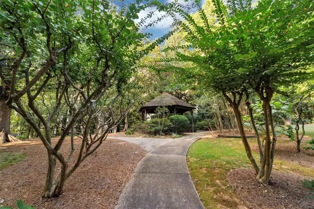 $198,000 | 3060 Pharr Ct N Northwest, Unit 123, Atlanta, GA 30305