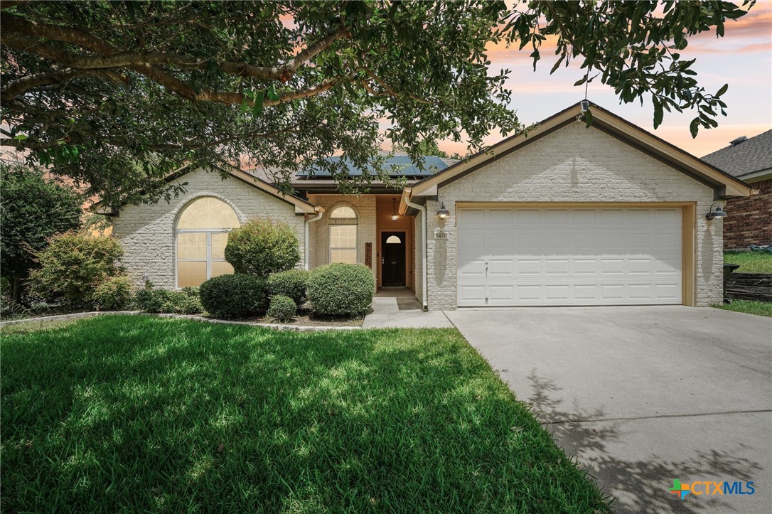 5420 Foxhill Road Temple, TX 76502 - Photo 2 of 47 a front view of house with yard and green space