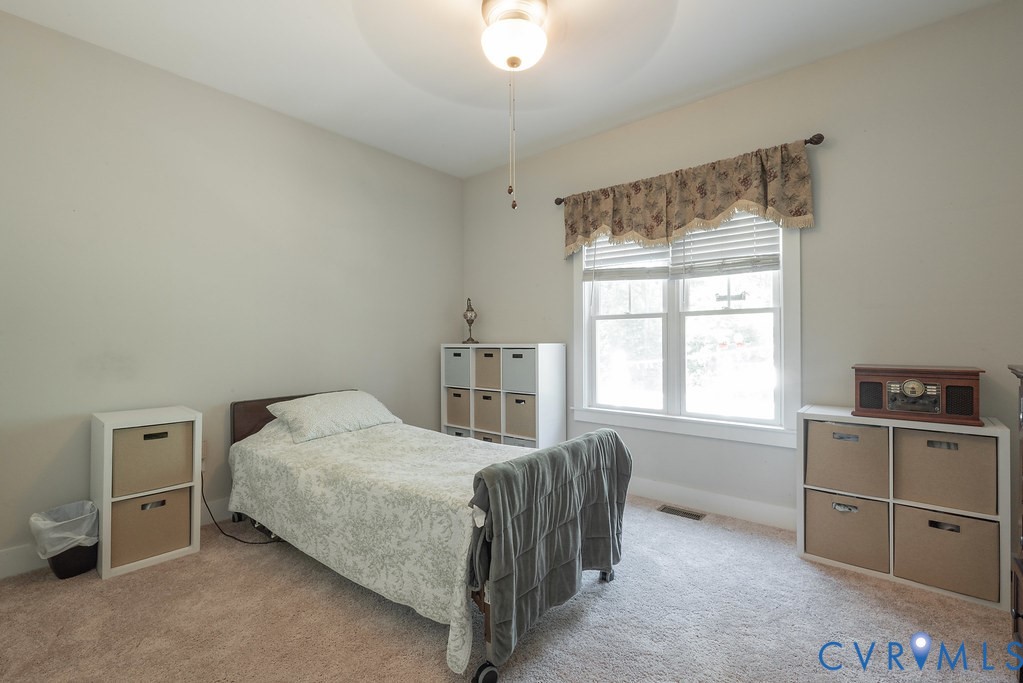 6446 Chestnut Church Road Mechanicsville, VA 23116 - Photo 28 of 49 Third first floor bedroom featuring a ceiling-moun