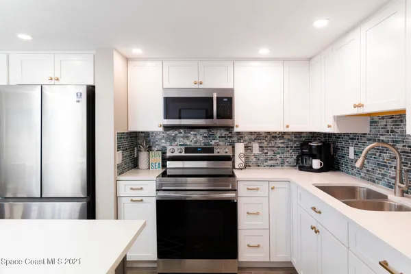 $2,800 | 171 North Atlantic Avenue, Unit 39, Cocoa Beach, FL 32931