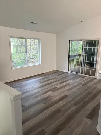 $204,900 | 165 Hunters Lane Northeast, Unit 61, Rockford, MI 49341