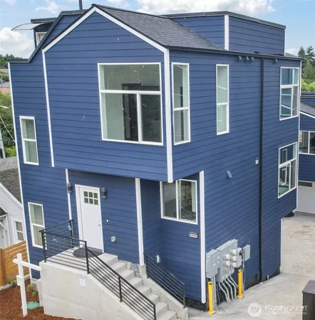 $4,200 | 8608 42nd Avenue South, Seattle, WA 98118
