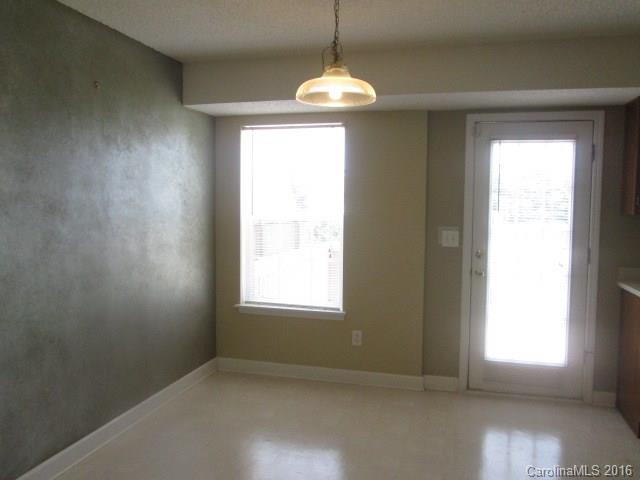 931 Lakehill Road Charlotte, NC 28214 - Photo 3 of 8