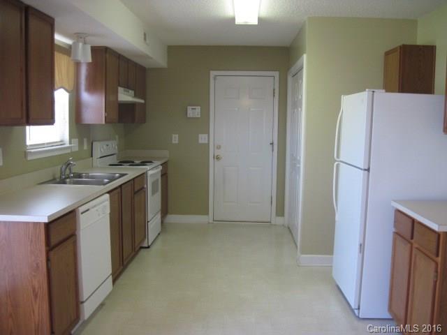 931 Lakehill Road Charlotte, NC 28214 - Photo 4 of 8