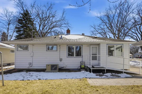 $285,000 | 305 21st Avenue North, Fargo, ND 58102