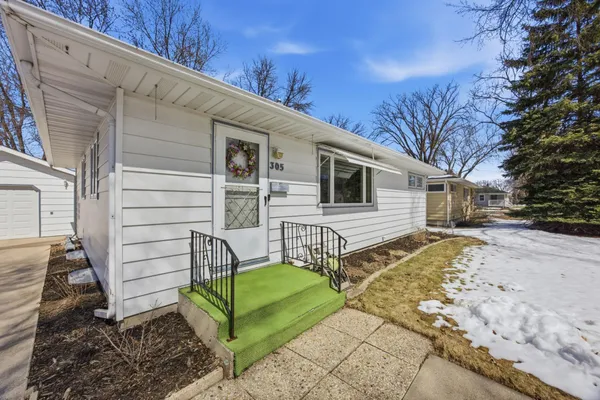 $285,000 | 305 21st Avenue North, Fargo, ND 58102