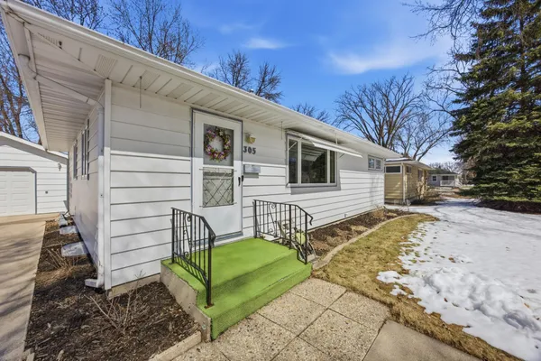 $285,000 | 305 21st Avenue North, Fargo, ND 58102