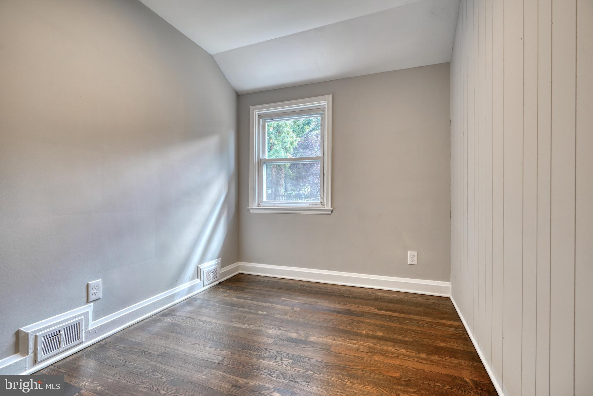 1227 Northview Road Baltimore, MD 21218 - Photo 21 of 40