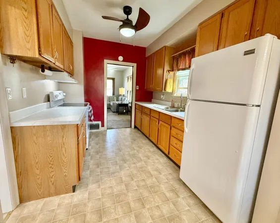 $164,900 | 211 Crocker Avenue North, Thief River Falls, MN 56701