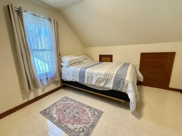 $164,900 | 211 Crocker Avenue North, Thief River Falls, MN 56701