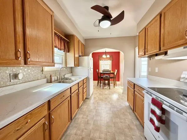 $164,900 | 211 Crocker Avenue North, Thief River Falls, MN 56701