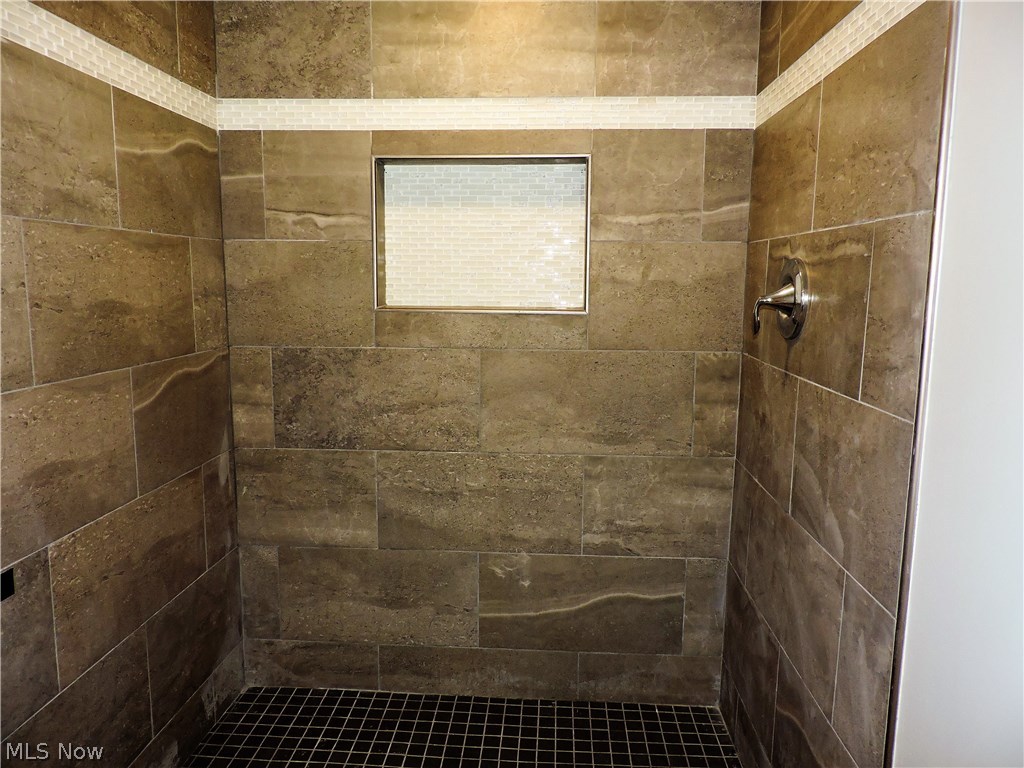 6888 Stoney Ridge Road North Ridgeville, OH 44039 - Photo 13 of 22