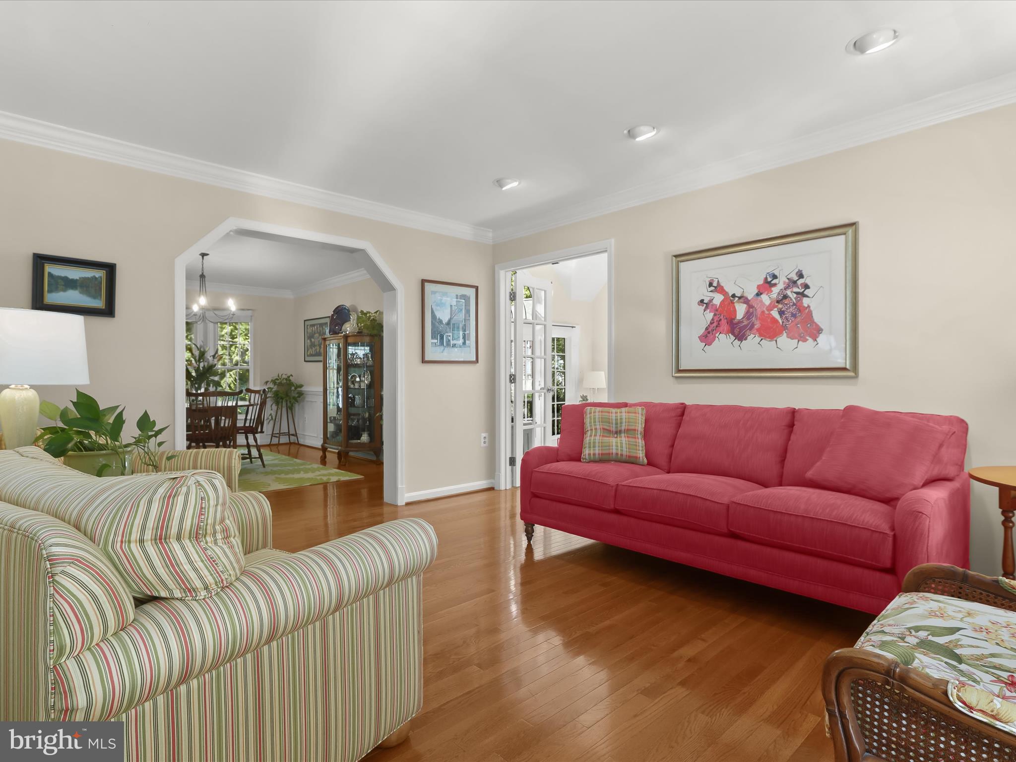 10634 Quarterstaff Road Columbia, MD 21044 - Photo 6 of 62 a living room with furniture and a large window