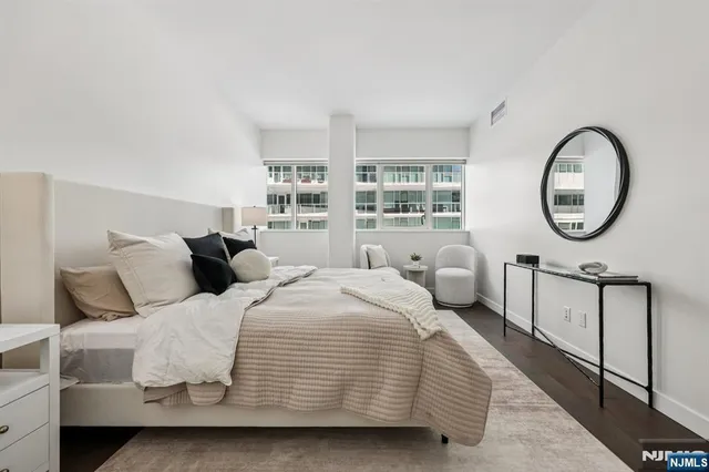 $798,000 | 800 Ave At Port Imperial, Unit 416, Weehawken, NJ 07086