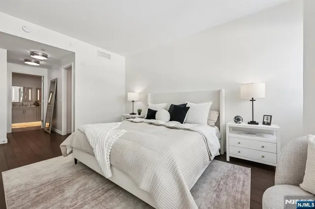 $798,000 | 800 Ave At Port Imperial, Unit 416, Weehawken, NJ 07086