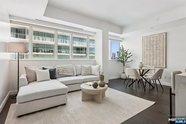 $798,000 | 800 Ave At Port Imperial, Unit 416, Weehawken, NJ 07086