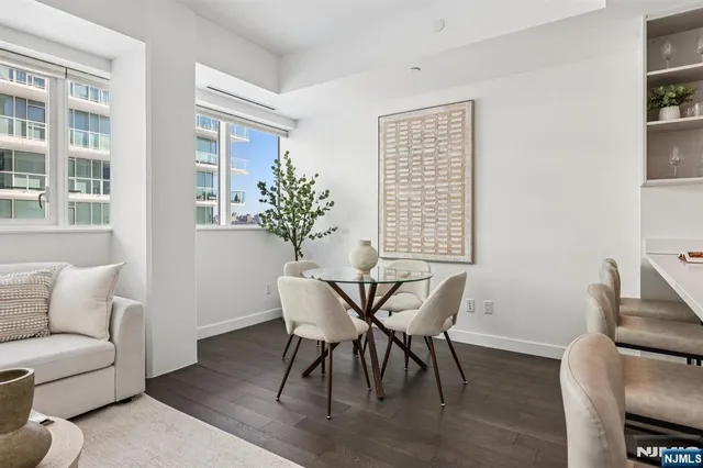 $798,000 | 800 Ave At Port Imperial, Unit 416, Weehawken, NJ 07086