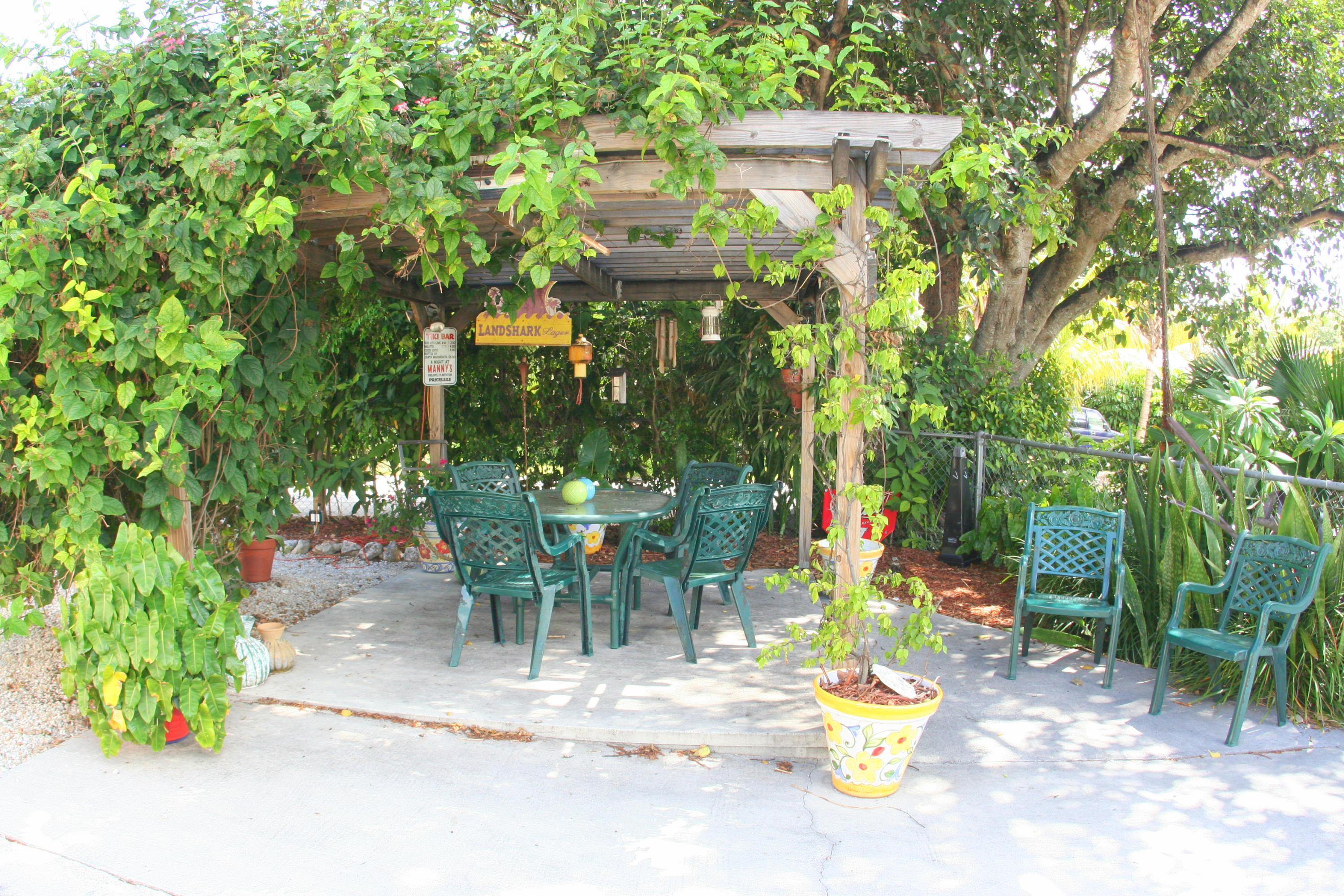 901 Plantation Road Key Largo, FL 33037 - Photo 3 of 11 Gazebo area
