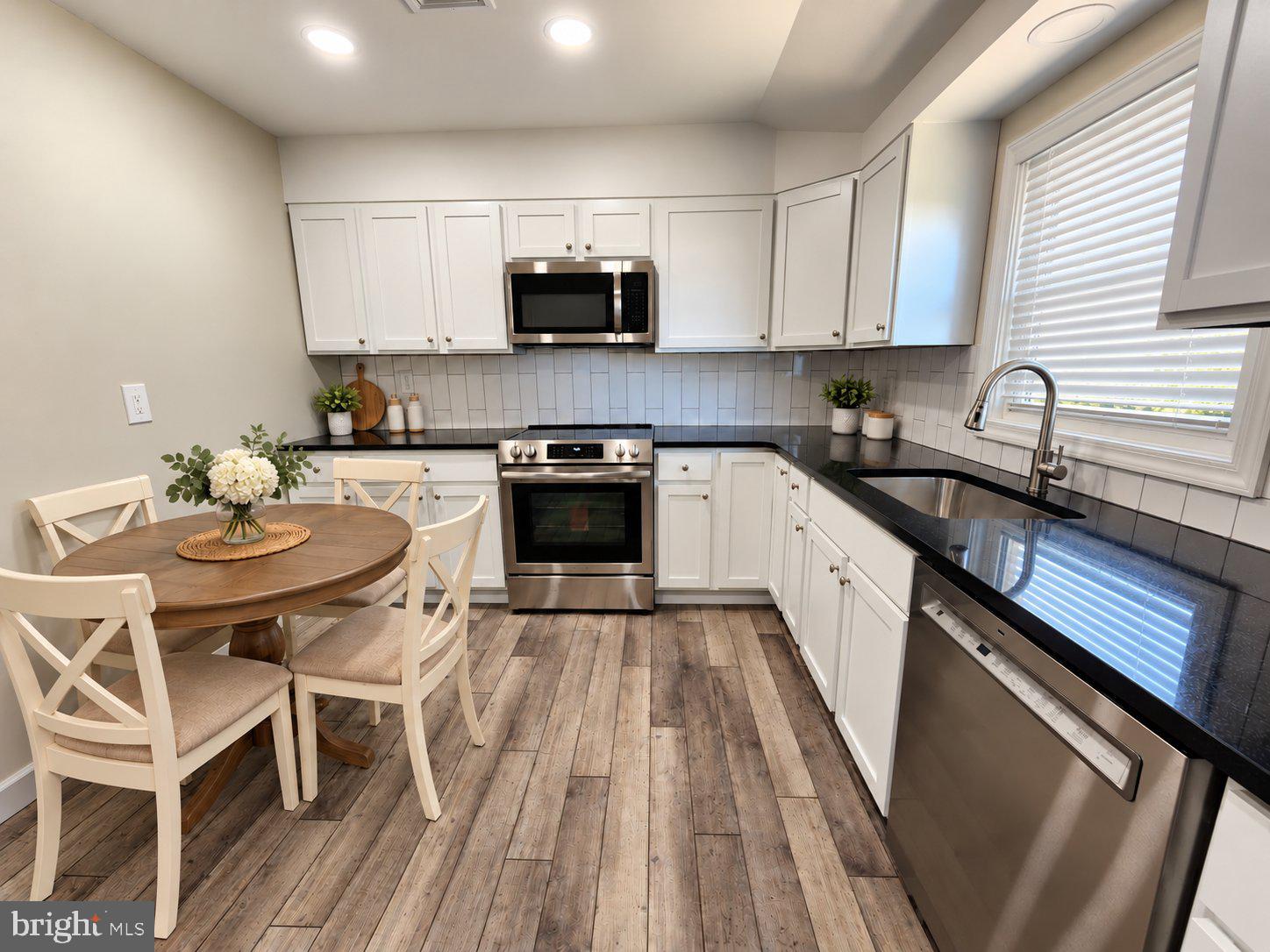 Virtually Staged Eat in Kitchen