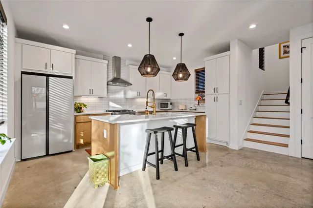 $1,450,000 | 205 West Croslin Street, Unit 1 AND 2, Austin, TX 78752