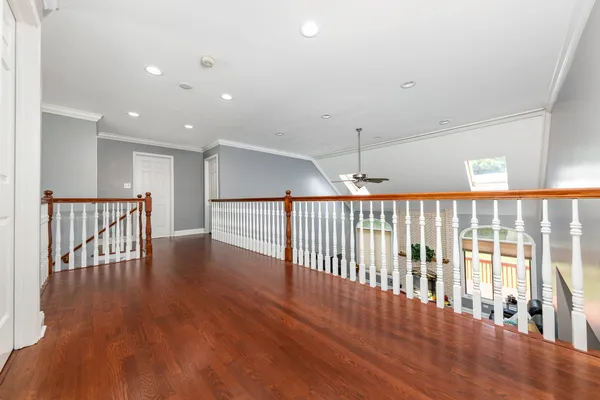 $997,500 | 6722 Sweetbriar Lane, Darien, IL 60561