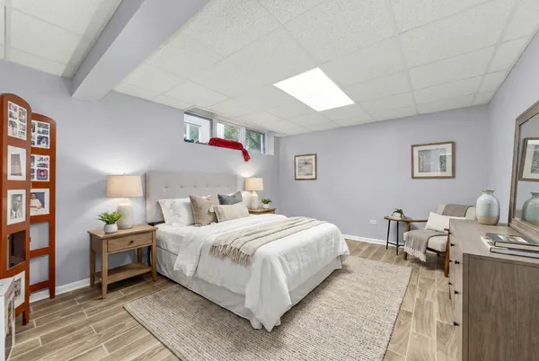 $997,500 | 6722 Sweetbriar Lane, Darien, IL 60561