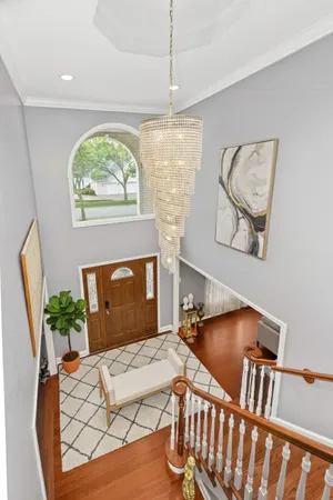 $997,500 | 6722 Sweetbriar Lane, Darien, IL 60561