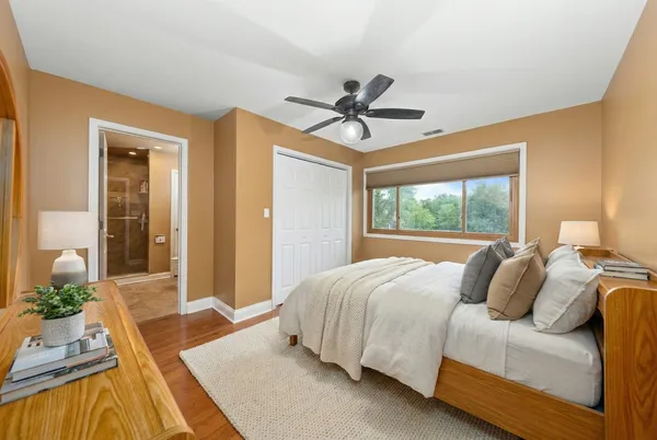 $997,500 | 6722 Sweetbriar Lane, Darien, IL 60561