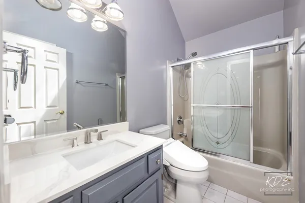 $997,500 | 6722 Sweetbriar Lane, Darien, IL 60561