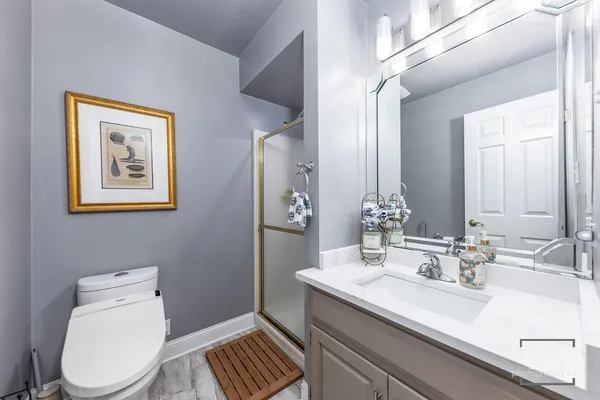 $997,500 | 6722 Sweetbriar Lane, Darien, IL 60561